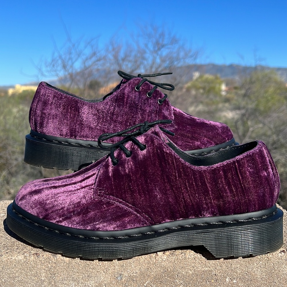 💕 Dr. Martens Purple Shimmer 14482 Crushed Velvet Oxfords 💕 - Picture 3 of 17